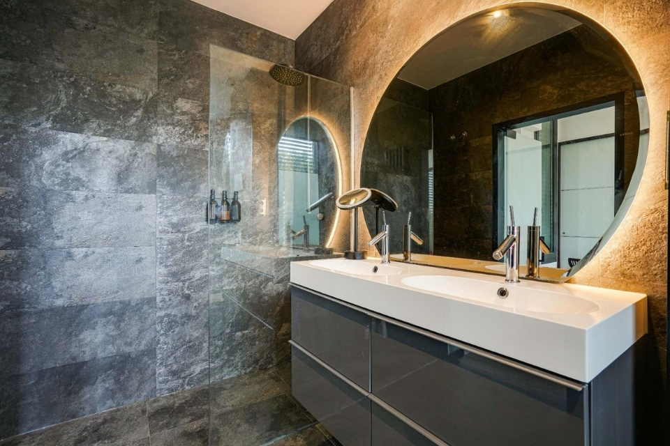 Spa-like master bathroom luxury villa